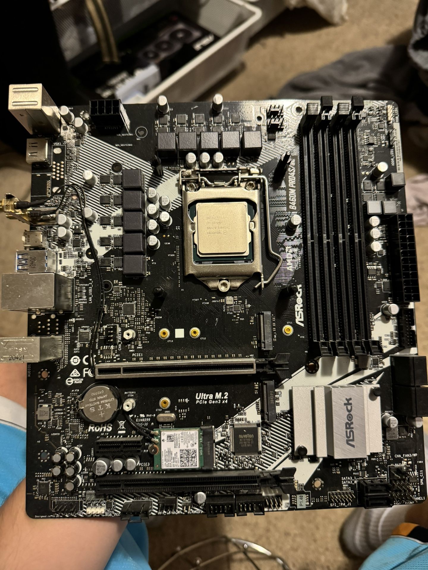Intel I7 10700F, ASROCK B460 Pro4s