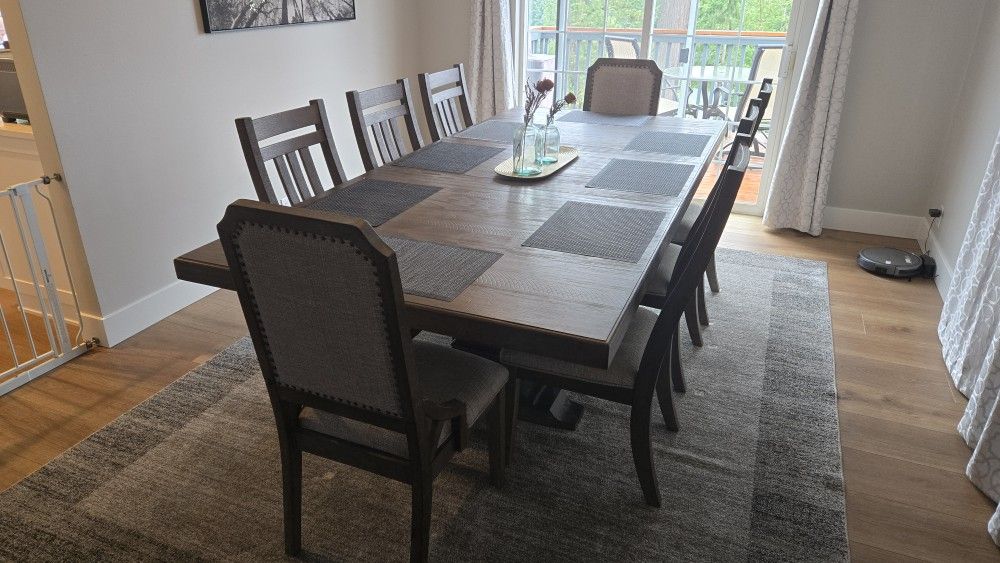 Dining Table With Leaf And 8 Chairs