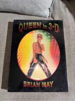 Queen In 3D Sealed Book