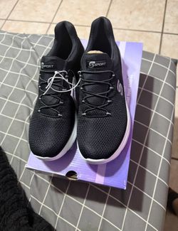 Women’s shoes
