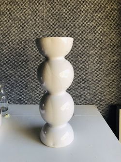 Candle holder