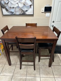 Kitchen table