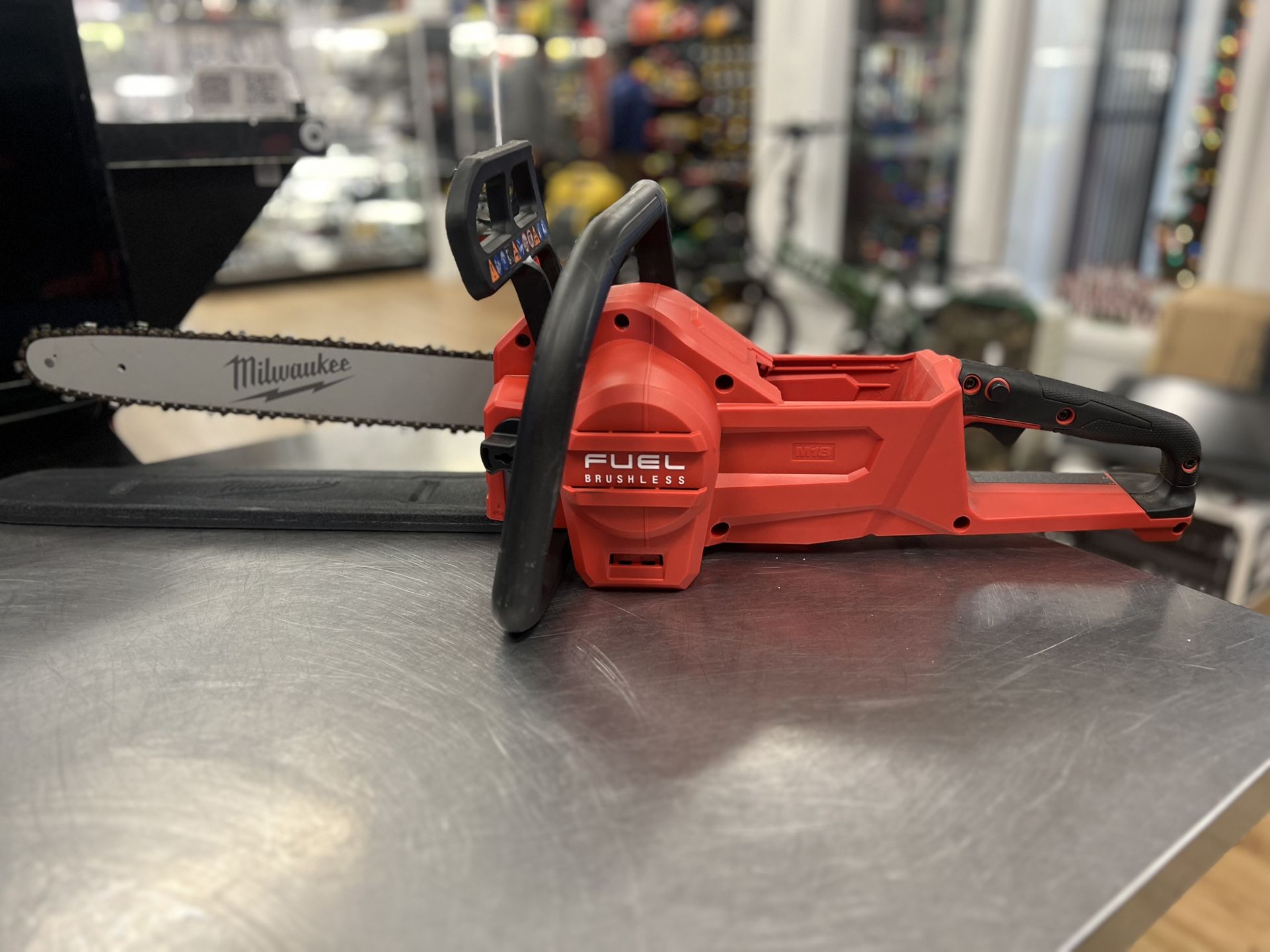 Milwuakee Fuel Brushless 16” Chainsaw I-4