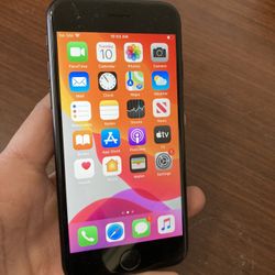 iPhone 7. Like new And Unlocked! No Tax 