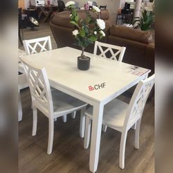 Beautiful 5 Piece Dining Table Set - Limited Time Offer 