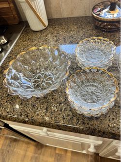 Vintage Clear Glass Serving Bowl Set with Gold Trim – 9 Pieces
