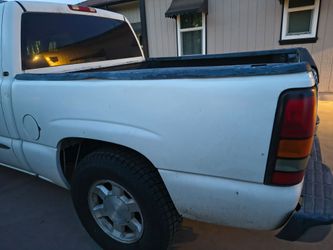 2006 Crew Cab bed
