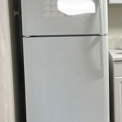 Frigidaire Refrigerator 