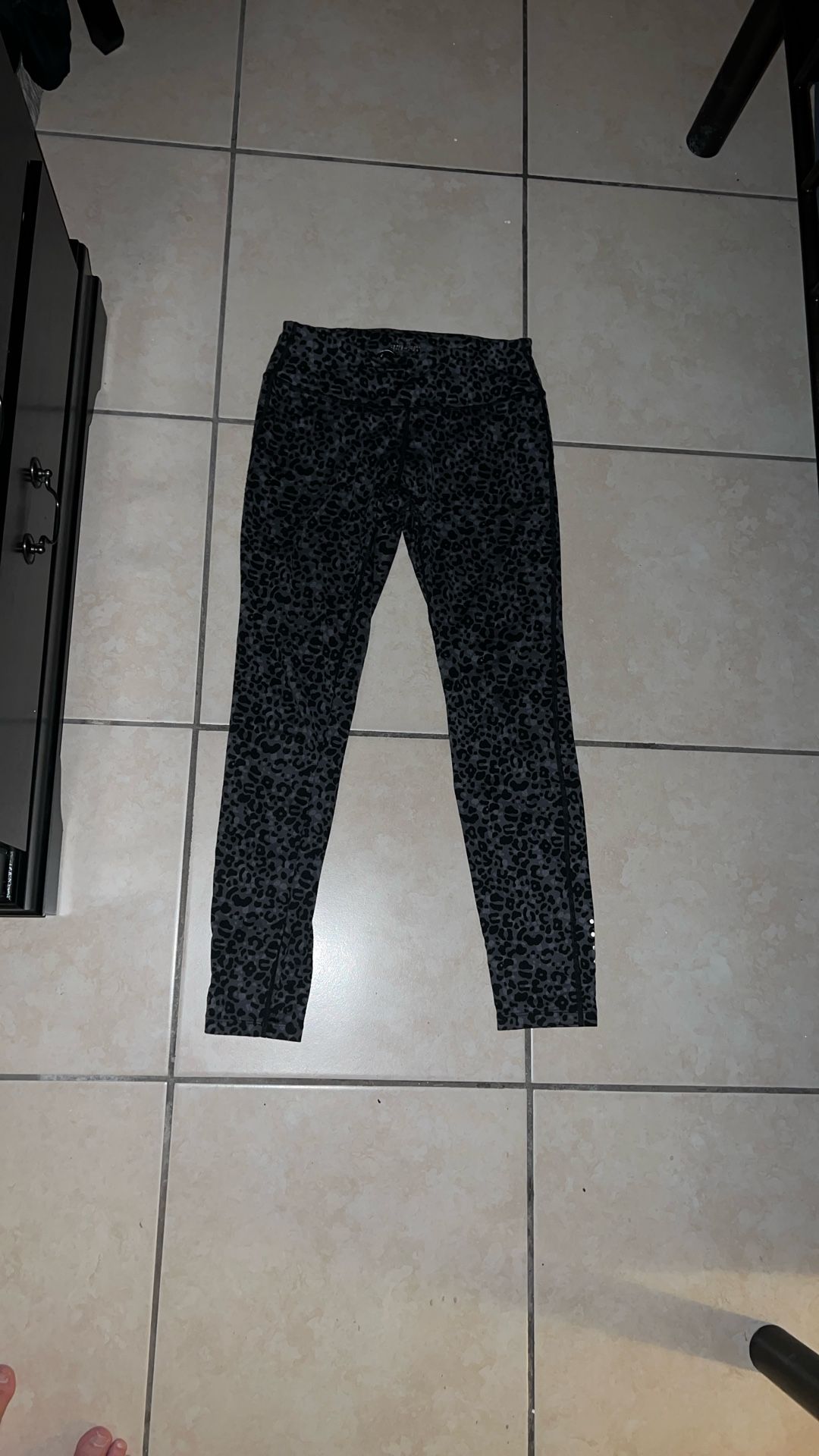 Black & Gray Nike cheetah Leggings size Small $5