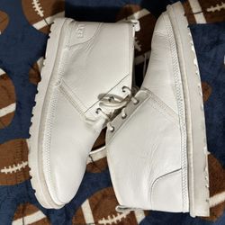 Ugg Boot, Size 11