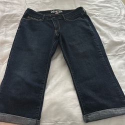 Women’s Levi jeans