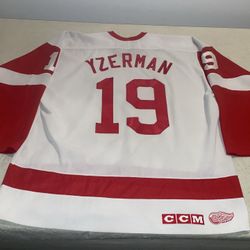 Steve Yzerman Detroit Red Wings CCM Jersey Sewn Men Xl Vintage Nhl 90s Clean Mic