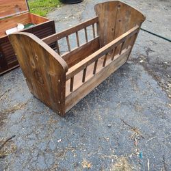 Cradle Bassinet Crib Antique 