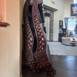 Victoria Antique Sleigh Bed