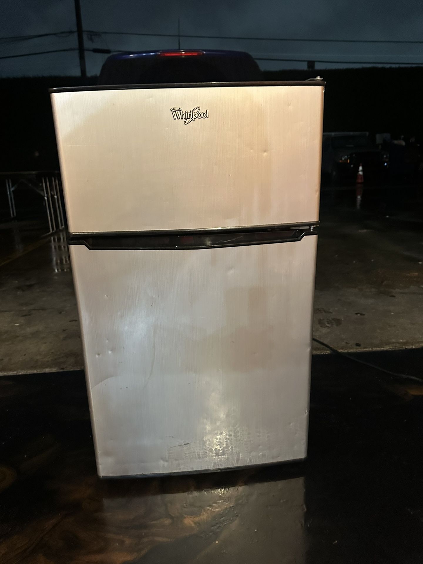 Whirlpool 3.1 cu ft Mini Refrigerator