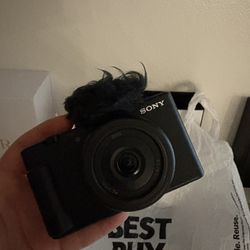 Sony ZV-1F Vlog Camera 