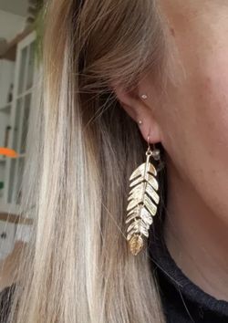 Brand new gorgeous lightweight earrings 