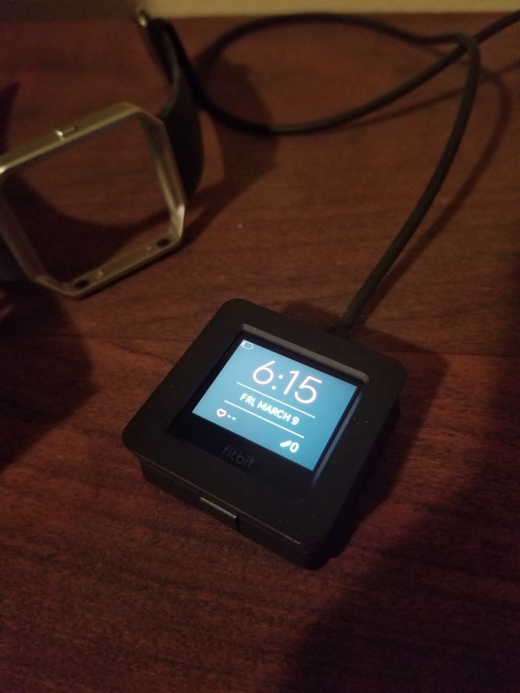 Fitbit Blaze, includes charging cable and 2 Large Bands