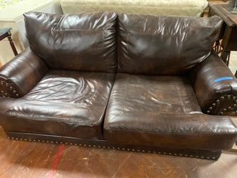 FAUX LEATHER LOVESEAT!!