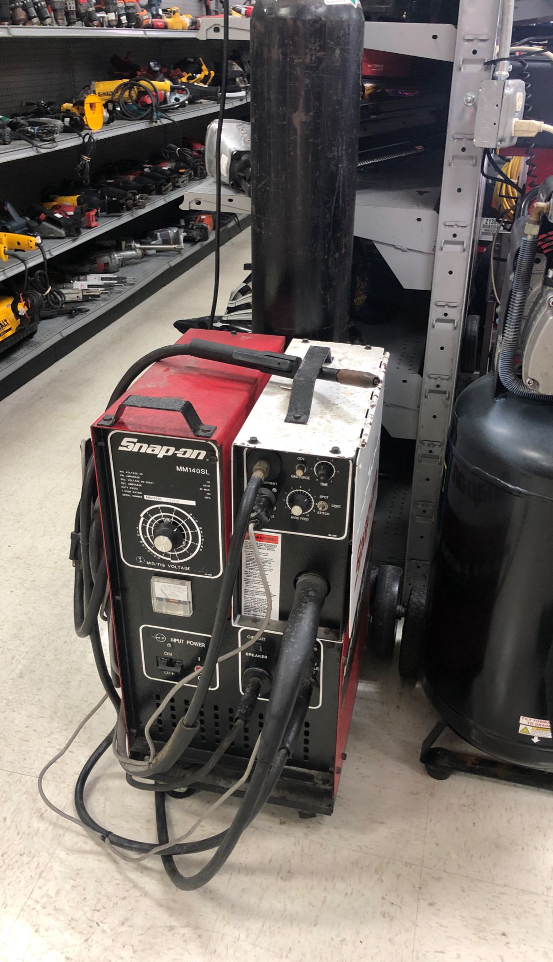 Snap on welder mm140sl $1,499.99 ask for Walter