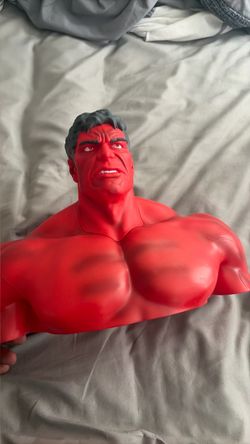 Red Hulk popcorn bucket