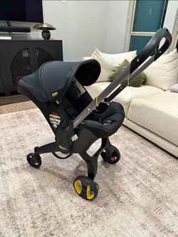 Doona car seat and Stroller (Nitro black)