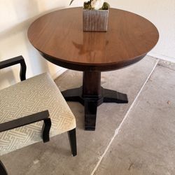 Table With 3 Chairs