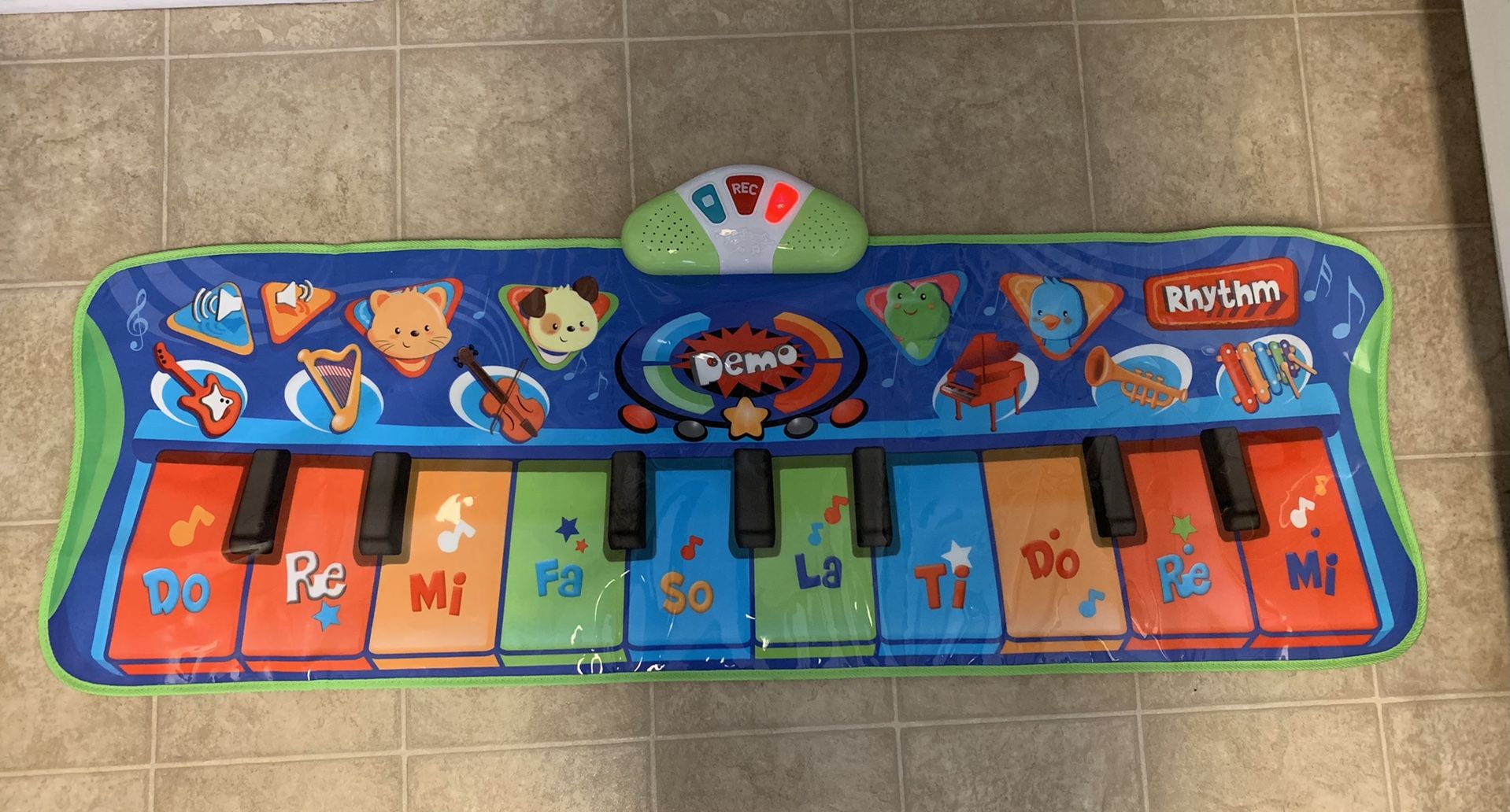 WinFun Step to Play Junior Piano Mat by WinFun!!