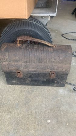 Vintage metal lunch box