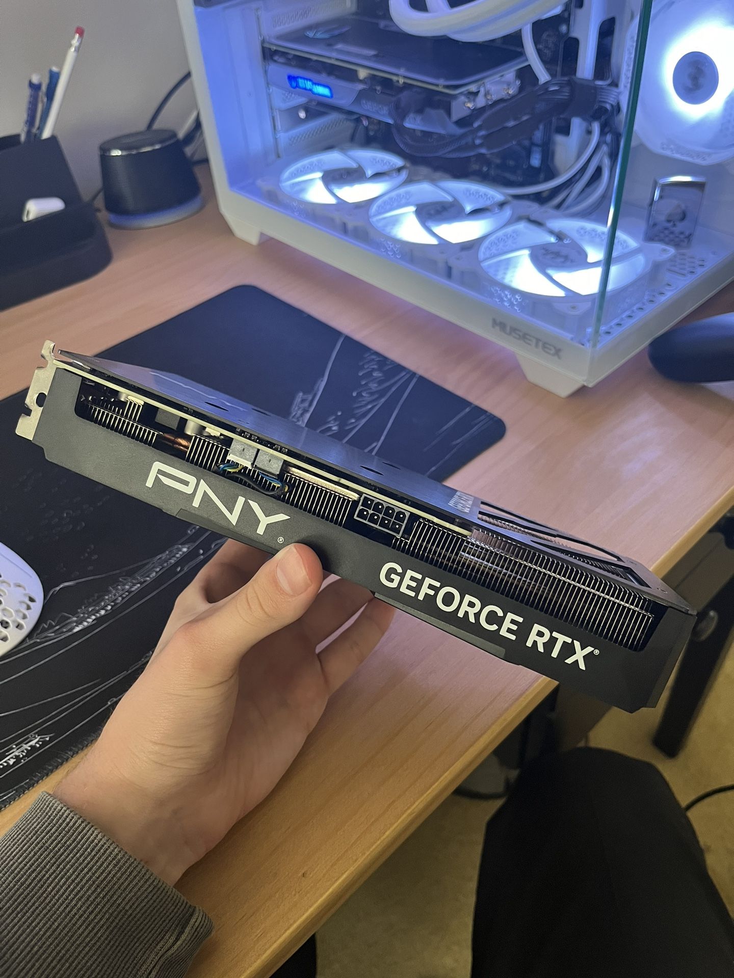 GeForce RTX 4070 (3 Months Used)