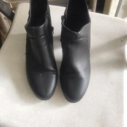 Women’s Boots Size 9M