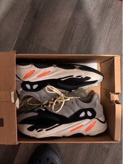 Kiccs for SALE! Need gone asap sizes 8-9 men