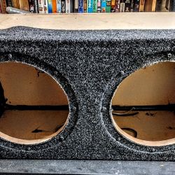 2 Speaker Box's.
1 with speakers and Amp.
