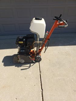 2018 Husqvarna FS309 Concrete Asphalt Walk-Behind Concrete Saw 14" w water tank