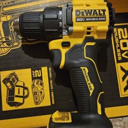 New dcd794 dewalt atomic drill tool only(firm 70.00)