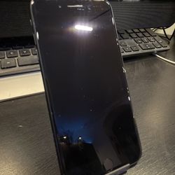 iPhone 7 plus 128Gb UNLOCKED