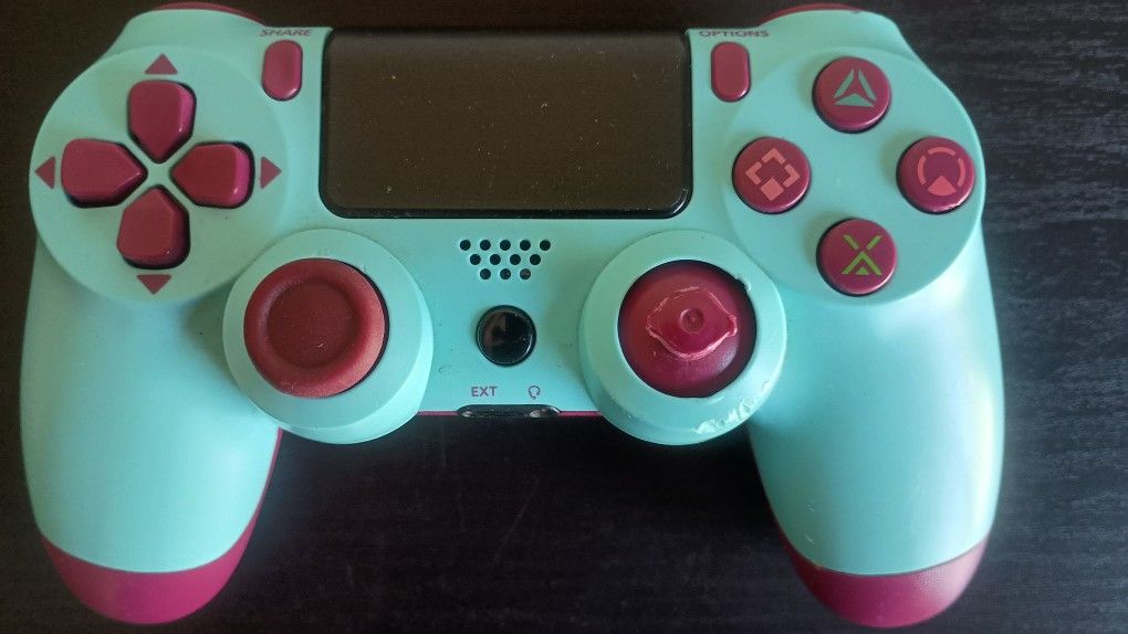 Berry Blue PlayStation 4 Wireless Controller 