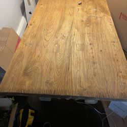 Beautiful Solid Oak Wood Table 