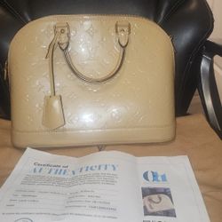 Louis Vuitton Alma MM handbag Vernis leather Monogram Rose Florentin beige gold