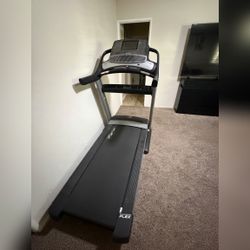 NordicTrack Runner's Flex Treadmill - Good - San Jose, CA