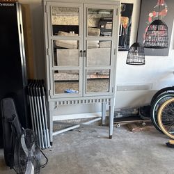 Bar/ Armoire