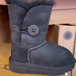 T Bailey Black/Black Size 7 