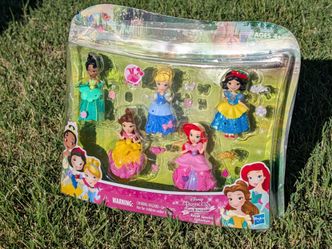 Disney Princess Little Kingdom Royal Sparkle Collection - New (Box Wear)