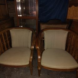 Vintage seats for living rooms