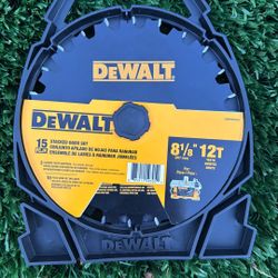 DEWALT 15 Pc./P. STAKED DADO Set 8 1/8 “ 12T 