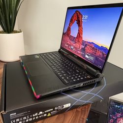 MSI Raider GE68HX Gaming Laptop – RTX 4070, 32GB RAM, 2TB SSD – Excellent Condition