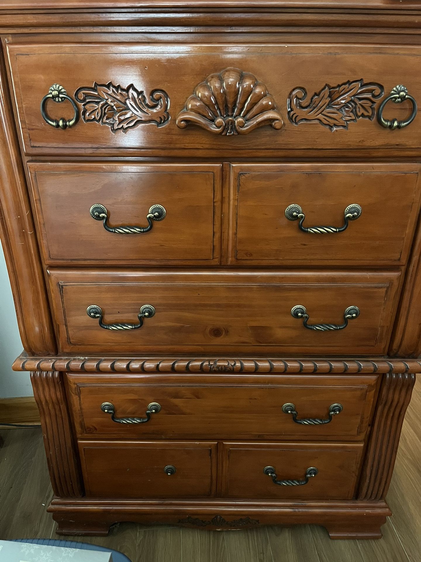 5 Piece Wood bedroom Suite
