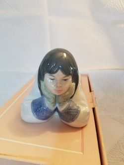 Lladro figurine 1298 Dreaming on the Ice