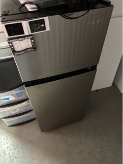 Mini fridge