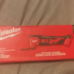 Milwaukee  M18 Cordless Multi-tool